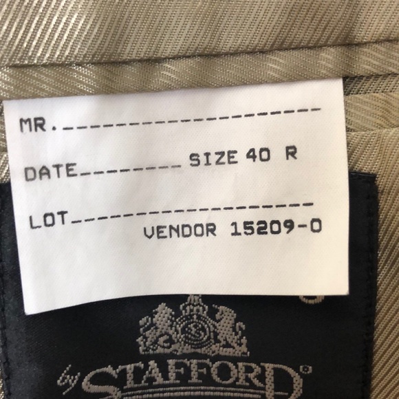 Stafford Brown & Tan Plaid 2-Button Blaze 40R - Picture 7 of 8